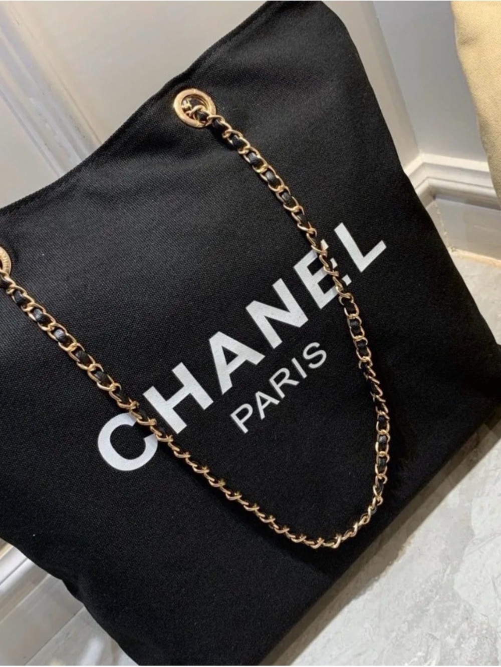 CHANEL NIP GWP Paris Parfum Black Canvas Tote with Gold Chain Detail - Picture 16 of 16